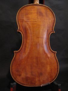 Old violin, built according to Maggini